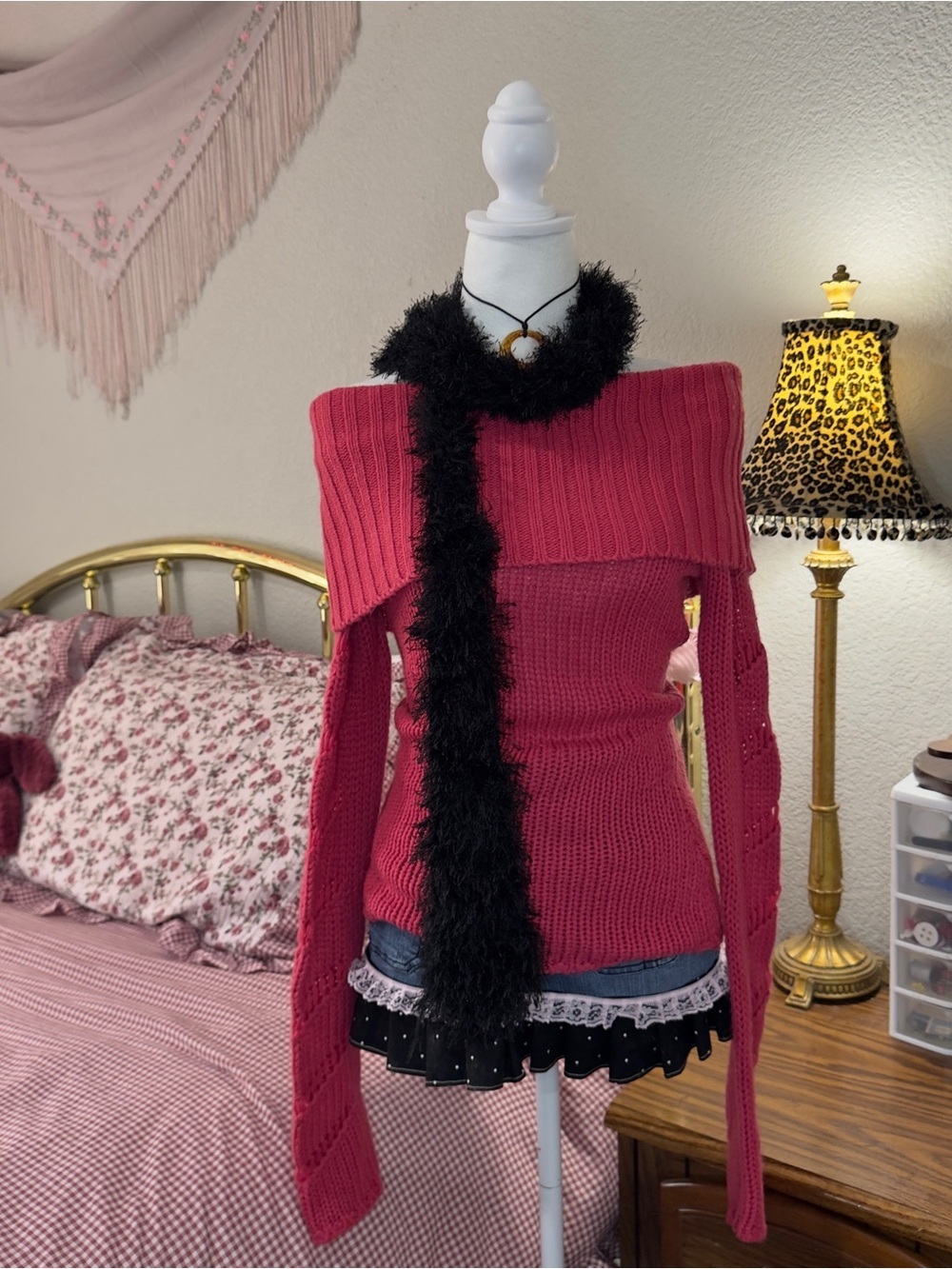 Y2K Black Shaggy Scarf